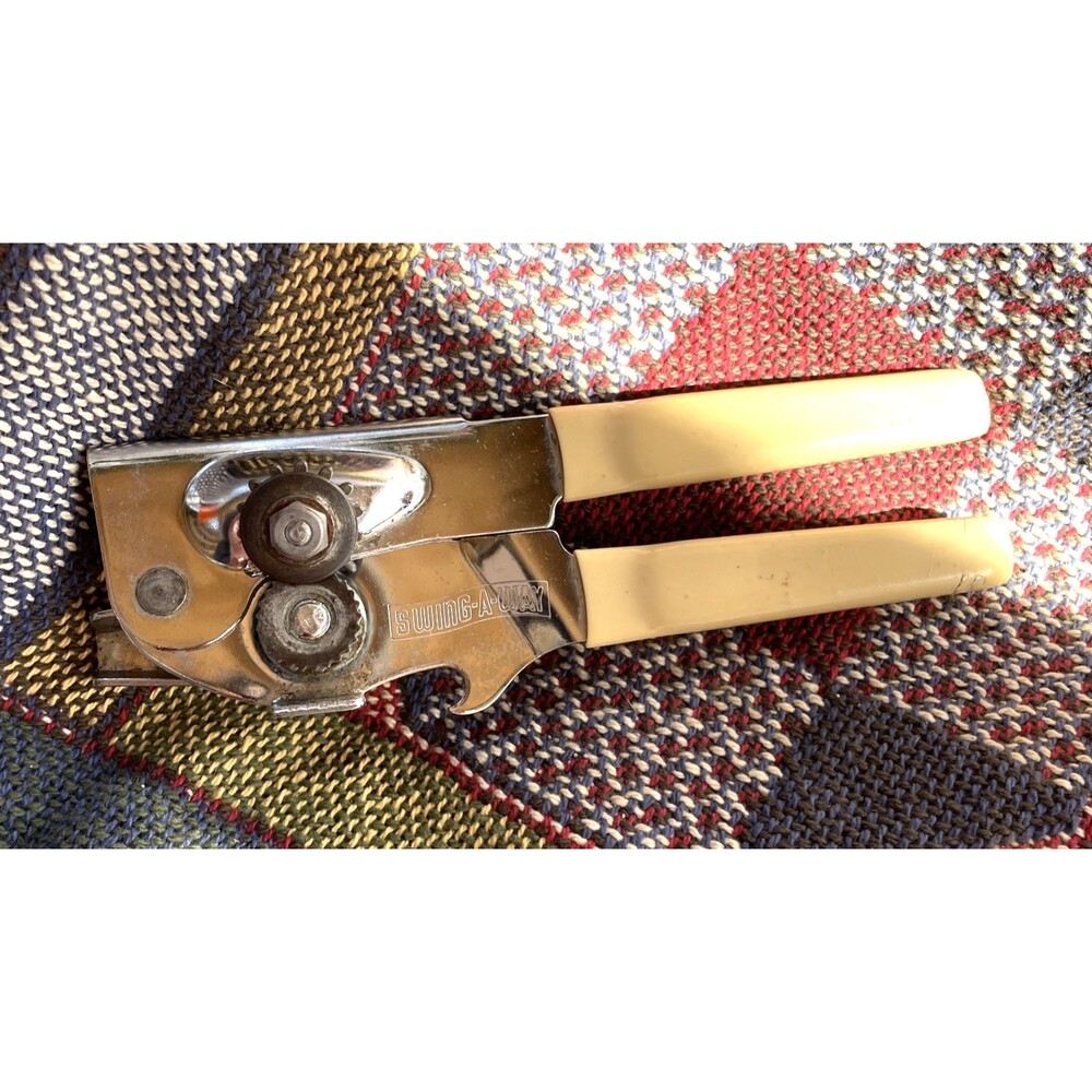 SWING A WAY Manual Can Opener Beige Handles Vintage Kitchen Tools Tested Works